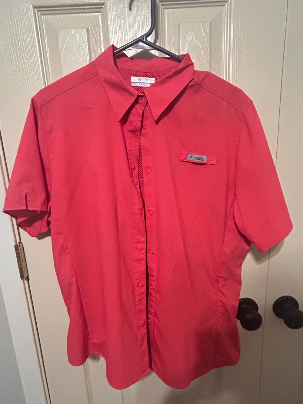 Columbia Women’s Short-Sleeve Salmon Button-Up Shirt